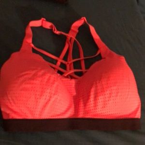 Victoria sport bra
